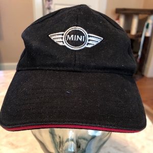 Mini stretch cap